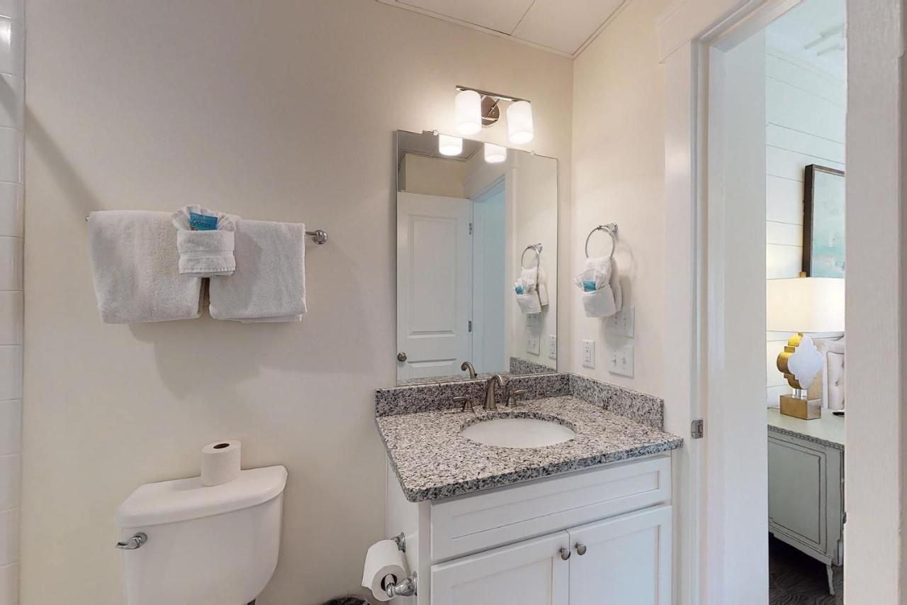 Queen Suite @ 400 Ocean Suites St. Simons Island Exterior photo